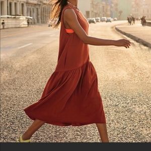 From FP Beach collection, this shapeless is featured in a drop waist silhouette.